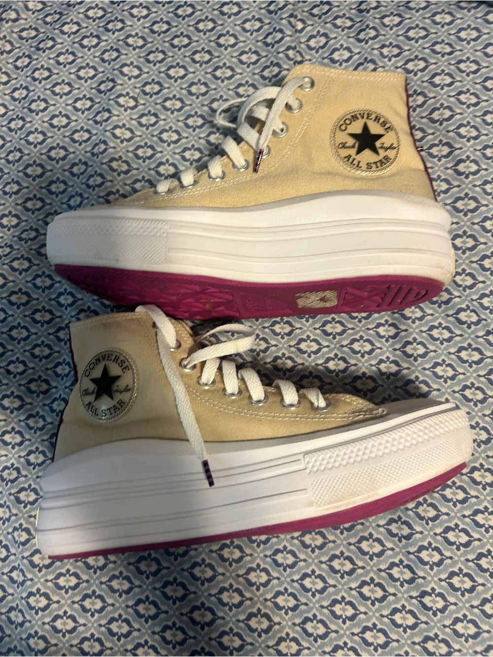 Converse Platform High Top Sneakers in Beige and pink- Excellent condition